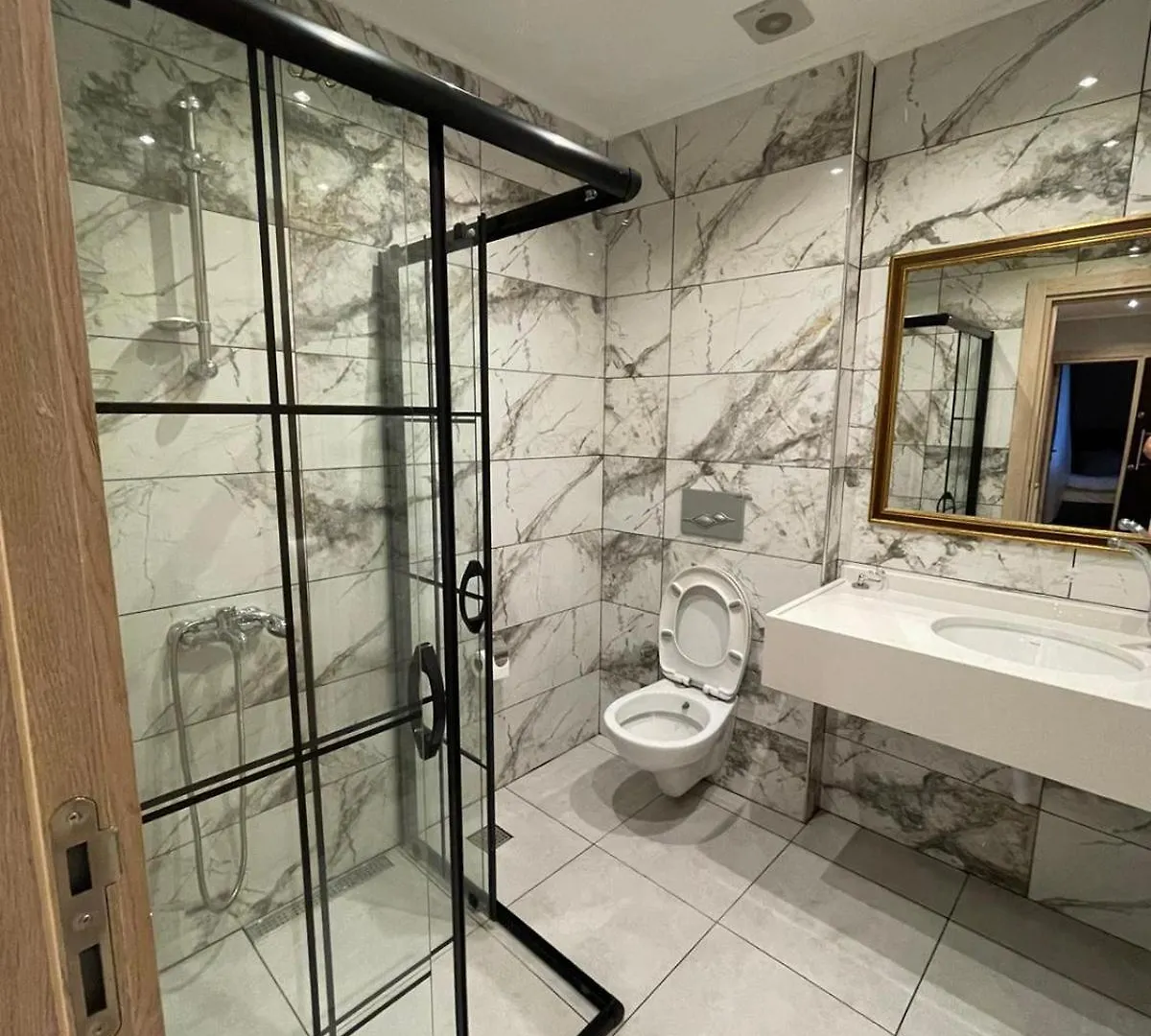 Yilmaz Suit Apartments Trabzon Aparthotel